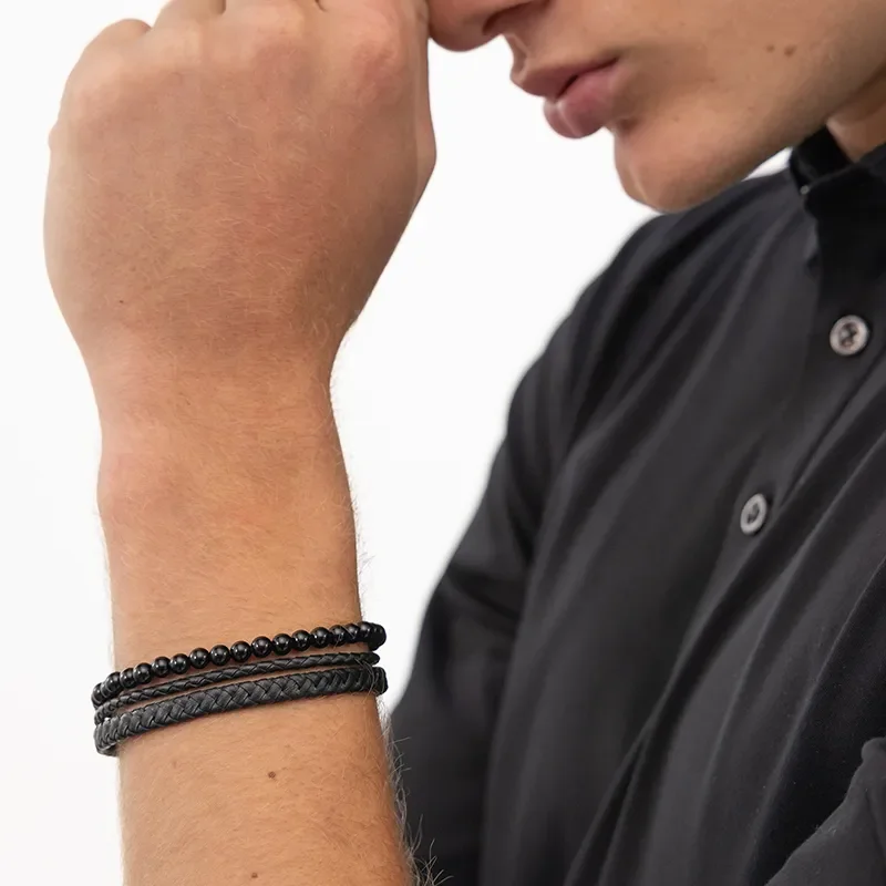 BOSS ONYX BEADS AND BLACK LEATHER BRACELET 1580786