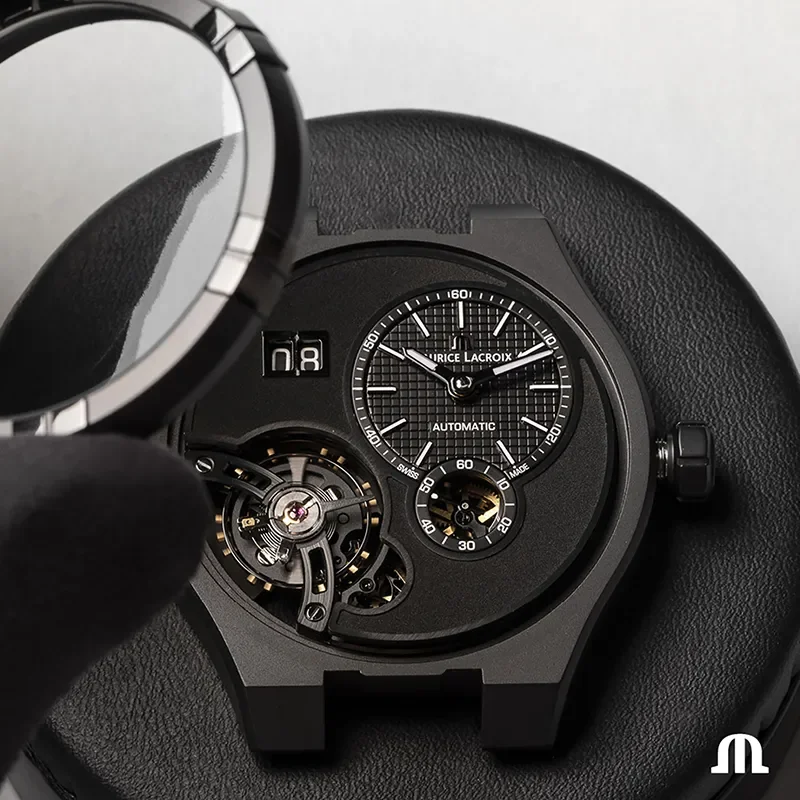 MAURICE LACROIX AIKON AI6118-DLB0B-330-2