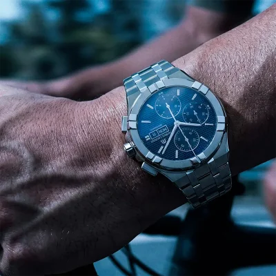 MAURICE LACROIX AIKON AI6218-SS002-430-1