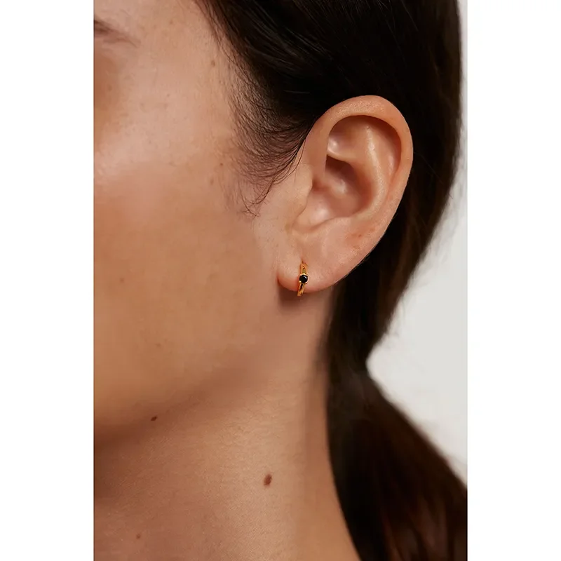 PDPAOLA BLACK SOLITARY EARRINGS AR01-335-U