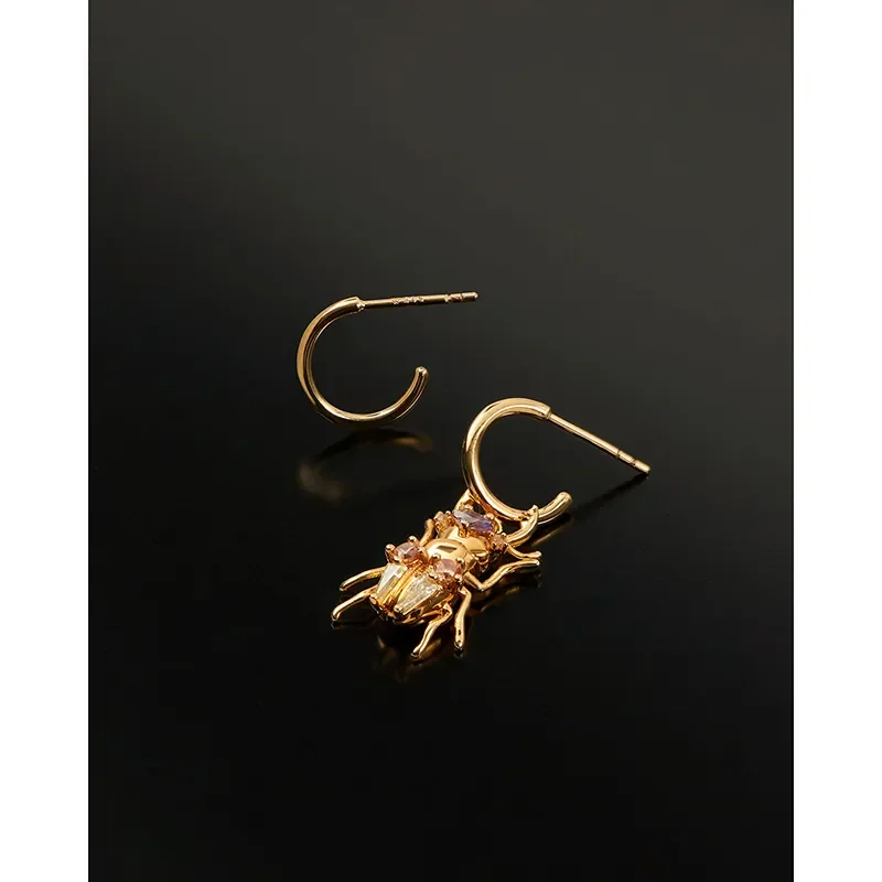 PDPAOLA STRENGTH BEETLE EARRINGS AR01-366-U
