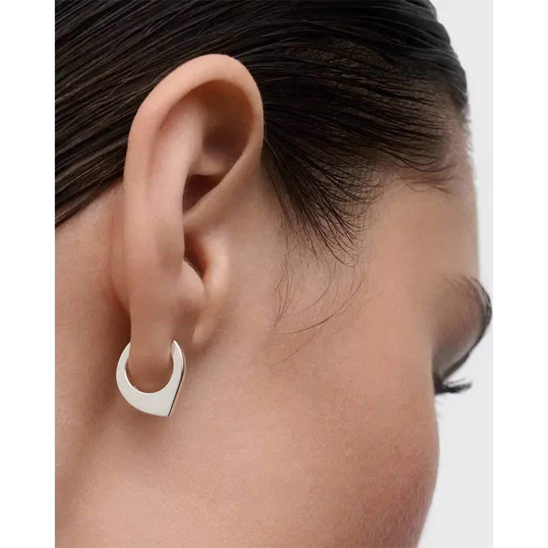 PDPAOLA ODA SILVER HOOP EARRINGS AR02-G20-U