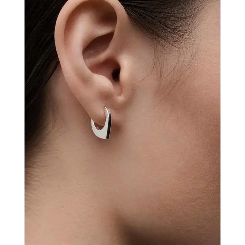 PDPAOLA ODA SILVER HOOP EARRINGS AR02-G20-U