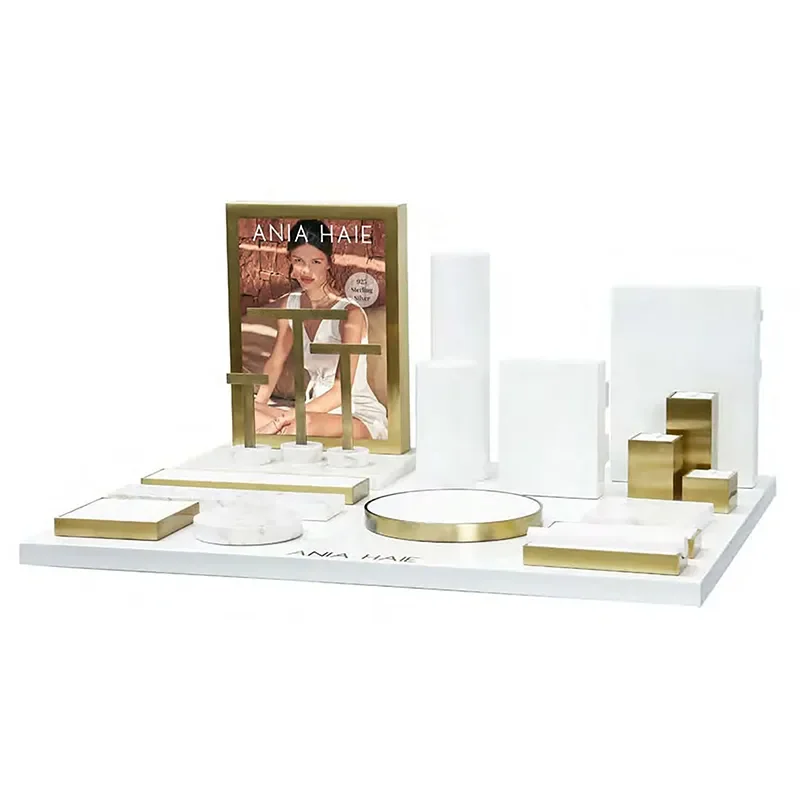 AH LARGE DISPLAY SET 550X450X240MM