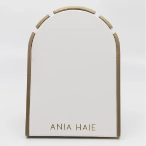 AH SMALL SQUARE NECK