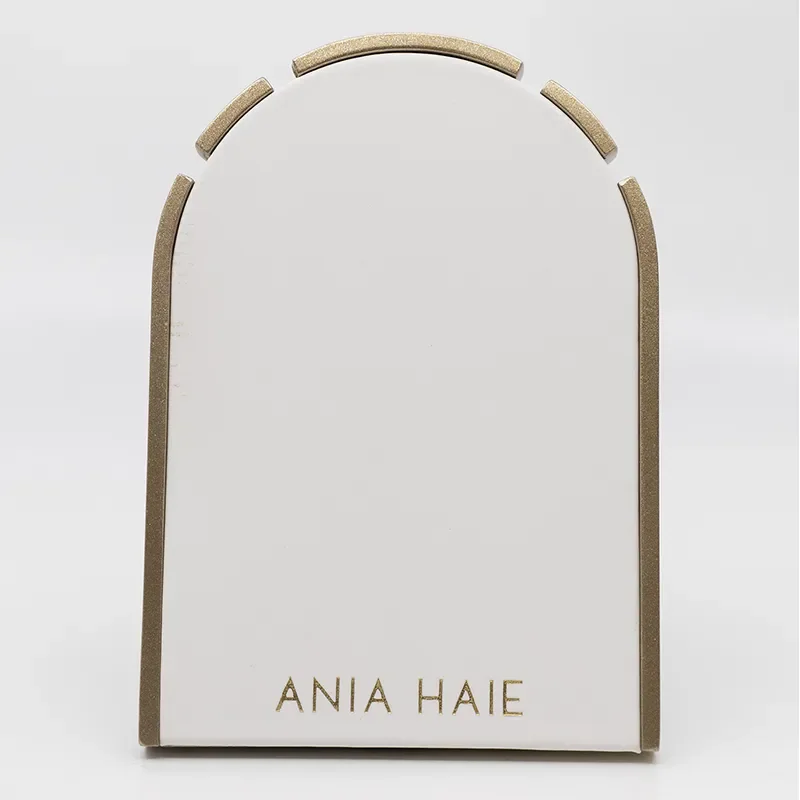 AH SMALL SQUARE NECK