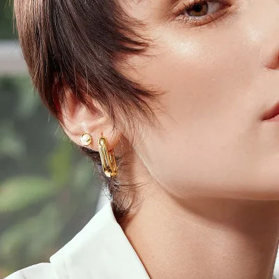 ANIA HAIE GOLD WIDE PAPER CLIP EARRINGS E058-08G