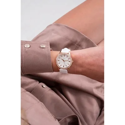 GUESS LADIES CASUAL LIFE GW0359L2