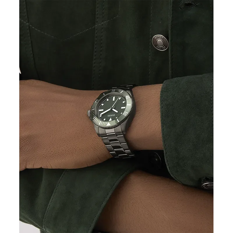 GUESS MENS SPORT  GW0968G3