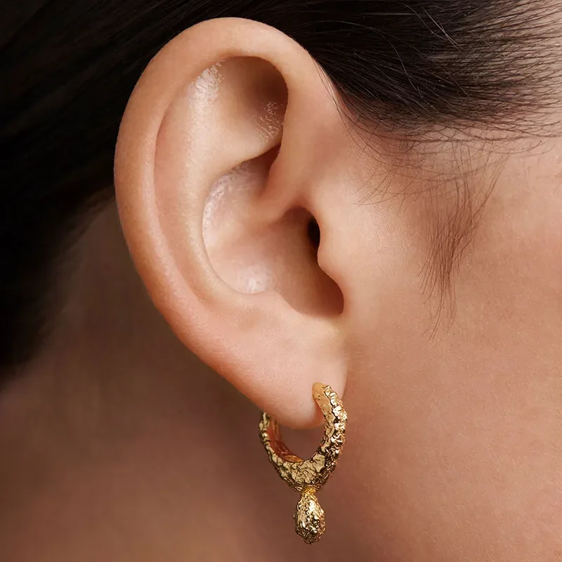 PDPAOLA LAVA SINGLE HOOP EARRING PG01-229-U