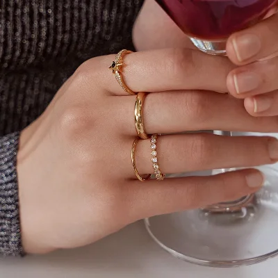 ANIA HAIE GOLD BLACK ONYX STAR RING R061-02G