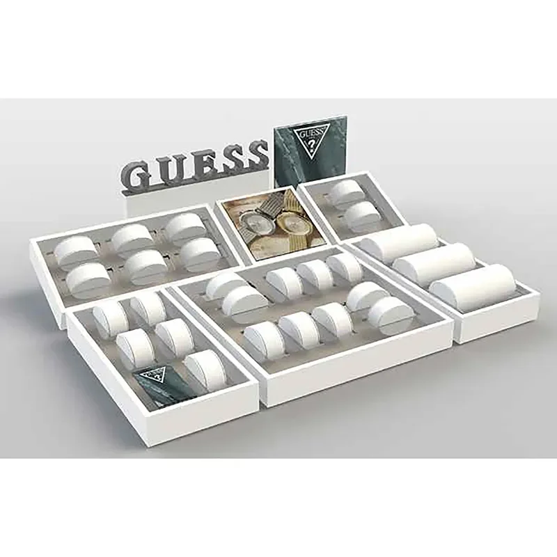 GUESS IN-CASE PREPACK-SMALL